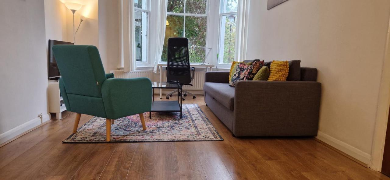 Primrose Hill - Charming, Cosy, 2 Double Bedrooms Apartament