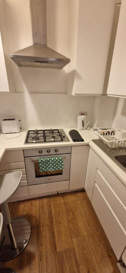 Primrose Hill - Charming, Cosy, 2 Double Bedrooms Apartament Londra